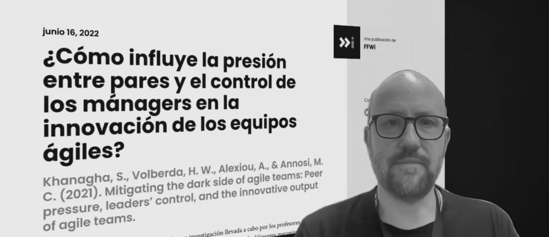 ¿Cómo influye la presión entre pares en la capacidad de innovación de los equipos ágiles y qué pueden hacer los managers?