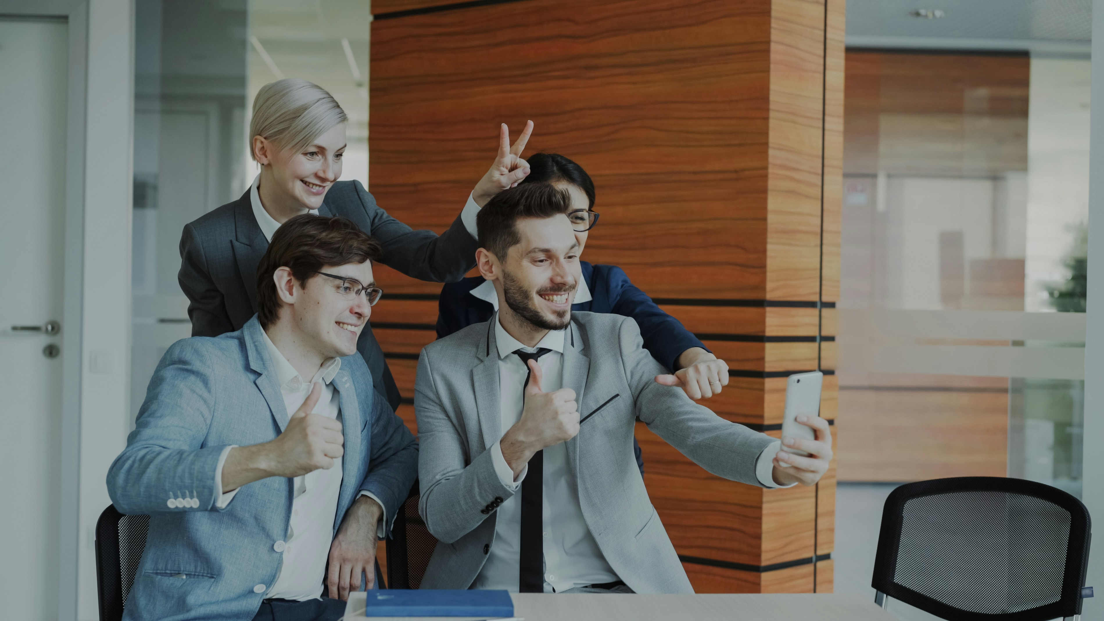 Sobre la relación entre satisfacción laboral y desempeño